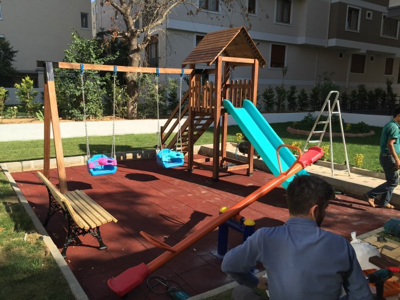 Bahçe Tipi Ahşap Oyun Parkı 7