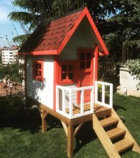 Kırmızı Çatılı Ayaklı Çocuk Oyun Evi